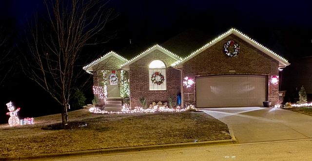 3249 S Creekside Drive S, Springfield, MO 65807