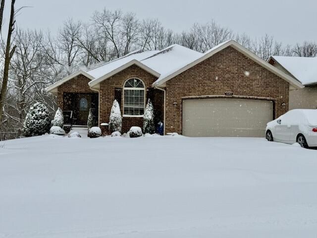 3249 S Creekside Drive S, Springfield, MO 65807