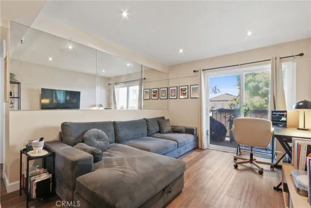 460 Golden 104, Long Beach, CA 90802