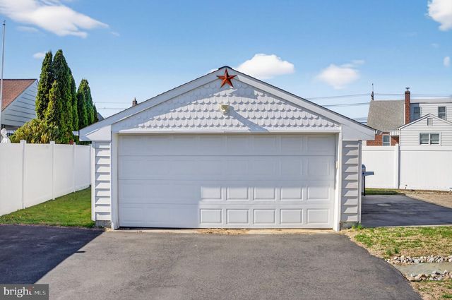 929 MOUNT RD, Burlington, NJ 08016