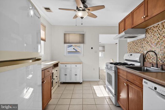 929 MOUNT RD, Burlington, NJ 08016