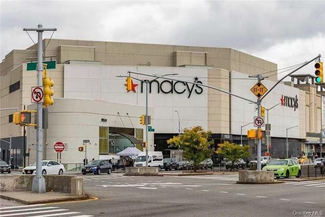 87-14 57TH Road 3B, Elmhurst, NY 11373