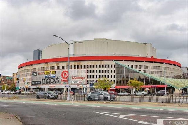 87-14 57TH Road 3B, Elmhurst, NY 11373