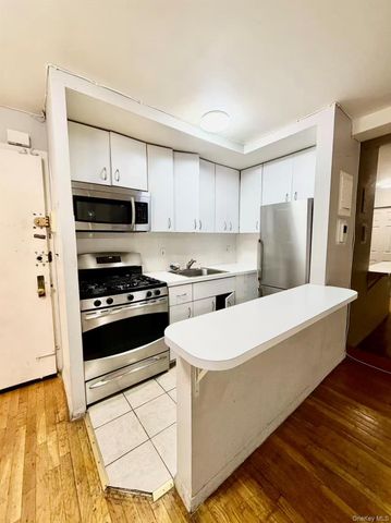 87-14 57TH Road 3B, Elmhurst, NY 11373