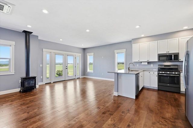 24104 N Carey Ln, Deer Park, WA 99006