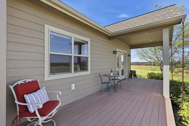 24104 N Carey Ln, Deer Park, WA 99006