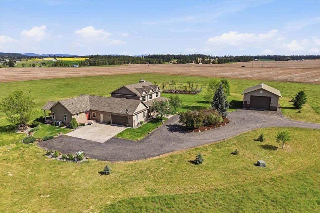 24104 N Carey Ln, Deer Park, WA 99006