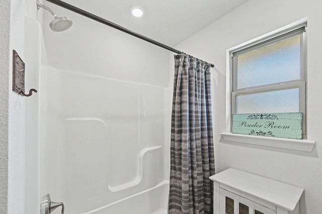 2218 Jernigan Drive, Crestview, FL 32536