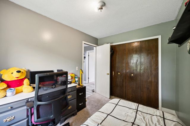 1613 Lyn Curve Avenue N, Minneapolis, MN 55411