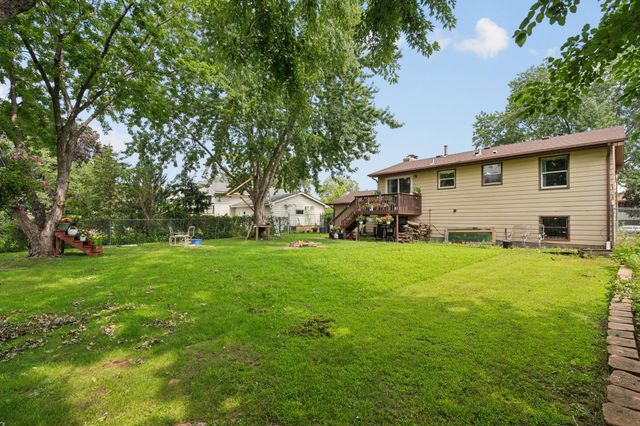 1613 Lyn Curve Avenue N, Minneapolis, MN 55411