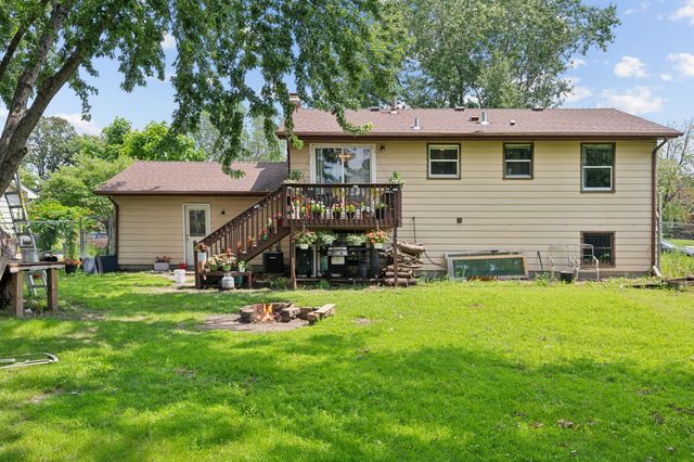1613 Lyn Curve Avenue N, Minneapolis, MN 55411