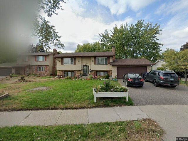 1613 Lyn Curve Avenue N, Minneapolis, MN 55411