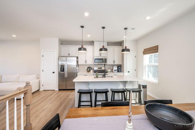 26 Wentworth Lane, Deer Park, OH 45236