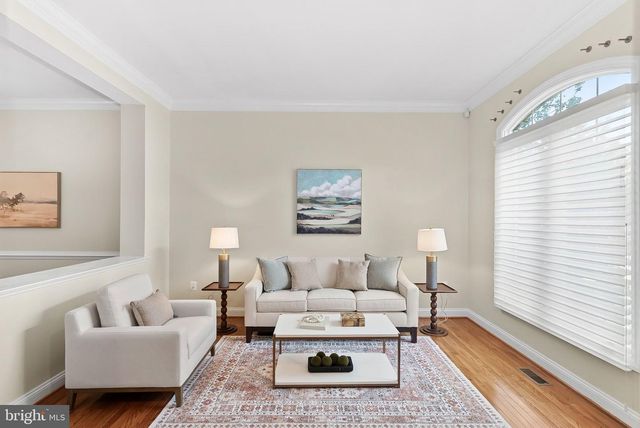 18349 FAIRWAY OAKS SQ, Leesburg, VA 20176