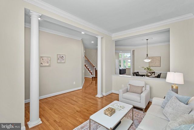 18349 FAIRWAY OAKS SQ, Leesburg, VA 20176