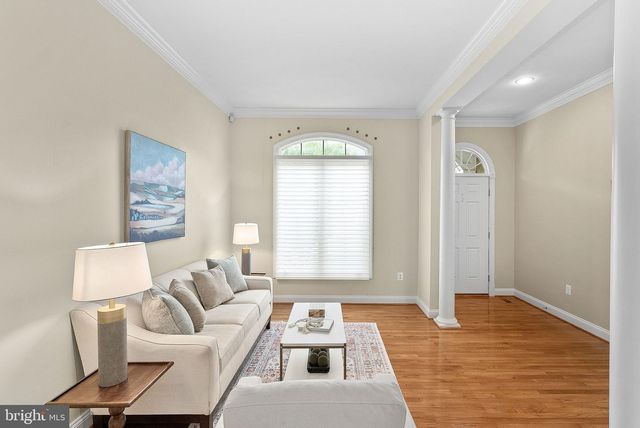 18349 FAIRWAY OAKS SQ, Leesburg, VA 20176