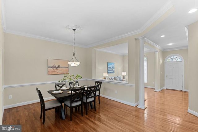 18349 FAIRWAY OAKS SQ, Leesburg, VA 20176