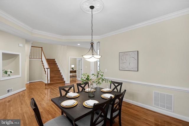 18349 FAIRWAY OAKS SQ, Leesburg, VA 20176