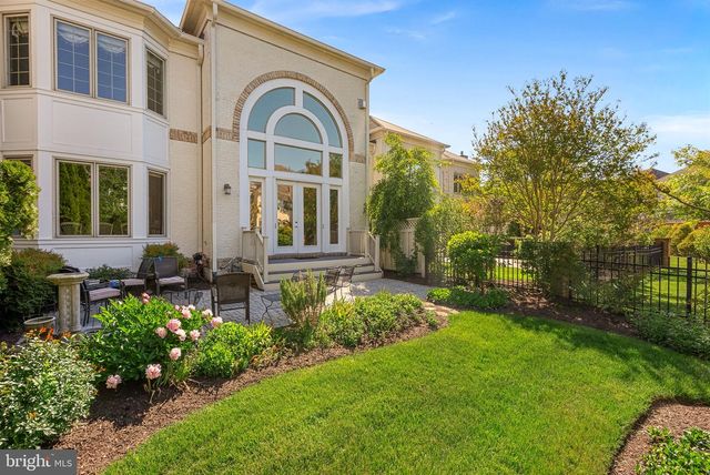 18349 FAIRWAY OAKS SQ, Leesburg, VA 20176
