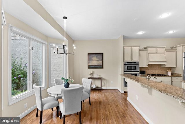 18349 FAIRWAY OAKS SQ, Leesburg, VA 20176