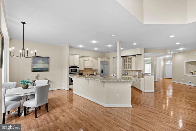 18349 FAIRWAY OAKS SQ, Leesburg, VA 20176