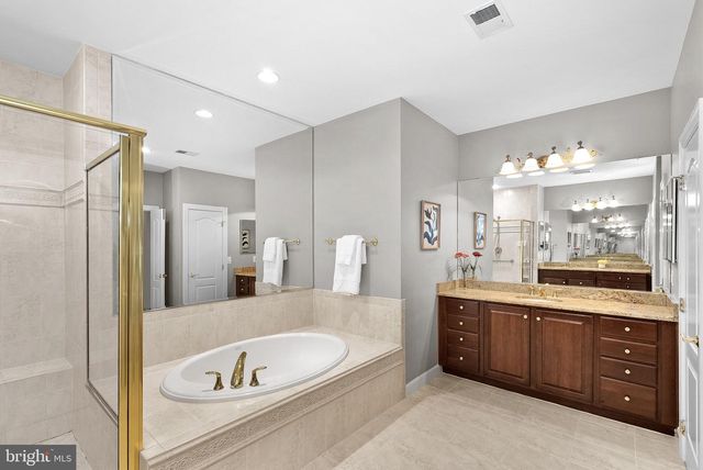 18349 FAIRWAY OAKS SQ, Leesburg, VA 20176