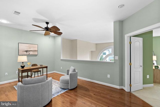 18349 FAIRWAY OAKS SQ, Leesburg, VA 20176