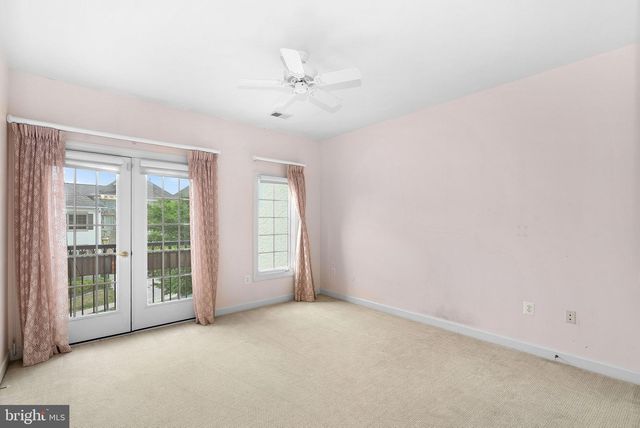 18349 FAIRWAY OAKS SQ, Leesburg, VA 20176