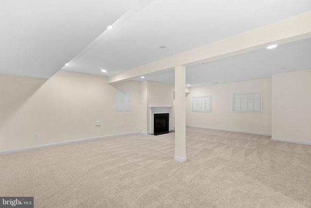 18349 FAIRWAY OAKS SQ, Leesburg, VA 20176