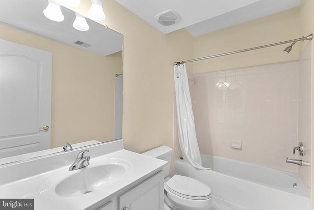 18349 FAIRWAY OAKS SQ, Leesburg, VA 20176
