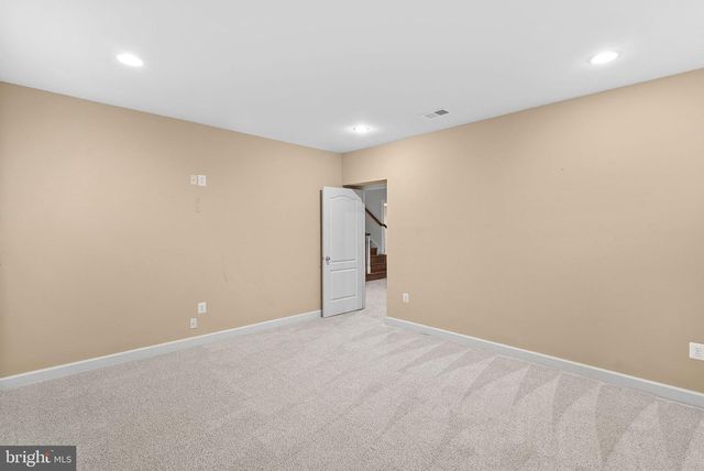 18349 FAIRWAY OAKS SQ, Leesburg, VA 20176