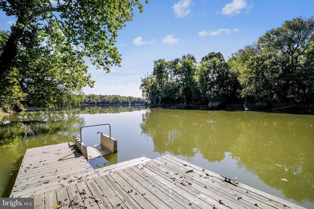 18349 FAIRWAY OAKS SQ, Leesburg, VA 20176