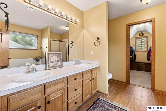 15205 Willow Creek Drive, Omaha, NE 68138