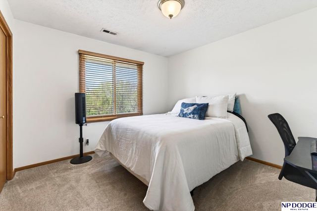 15205 Willow Creek Drive, Omaha, NE 68138