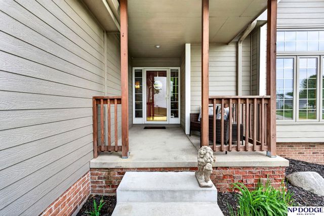 15205 Willow Creek Drive, Omaha, NE 68138