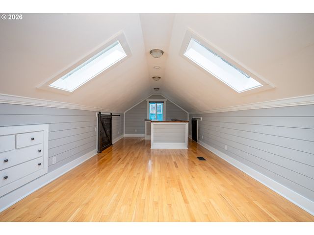 4207 Ne 77th Ave, Portland, OR 97218