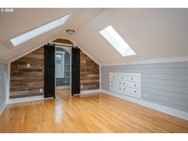 4207 Ne 77th Ave, Portland, OR 97218