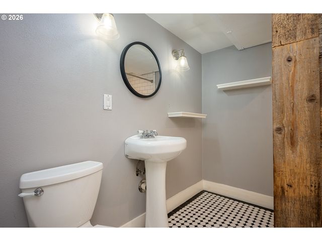 4207 Ne 77th Ave, Portland, OR 97218