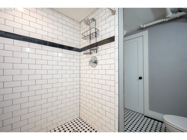4207 Ne 77th Ave, Portland, OR 97218