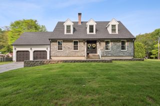 1 Spinnaker Road, Waterford, CT 06385