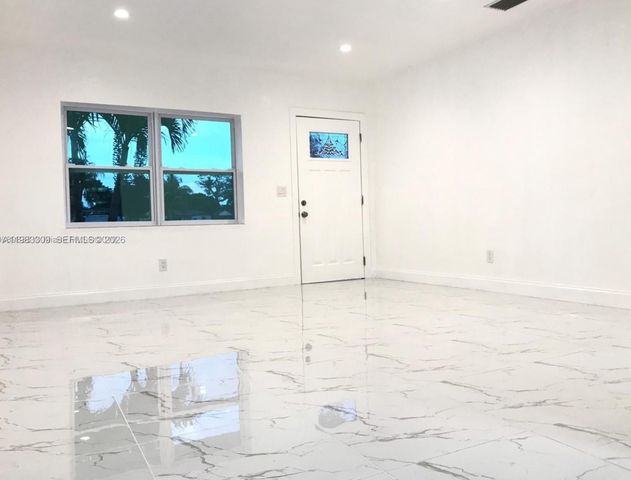 6710 SW 18th Ct 6710, North Lauderdale, FL 33068