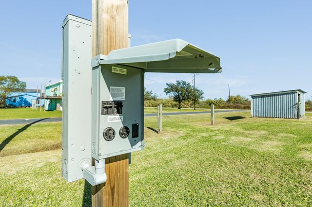 2326 Madison Avenue, Port Bolivar, TX 77650