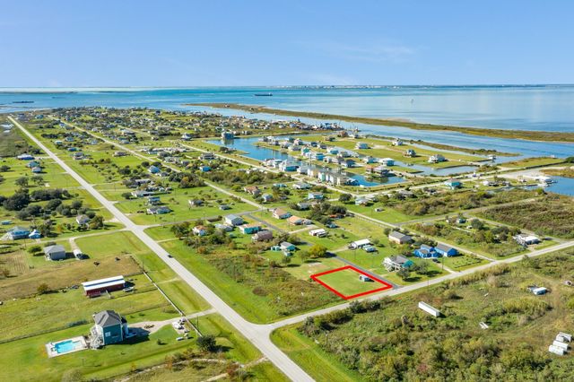 2326 Madison Avenue, Port Bolivar, TX 77650