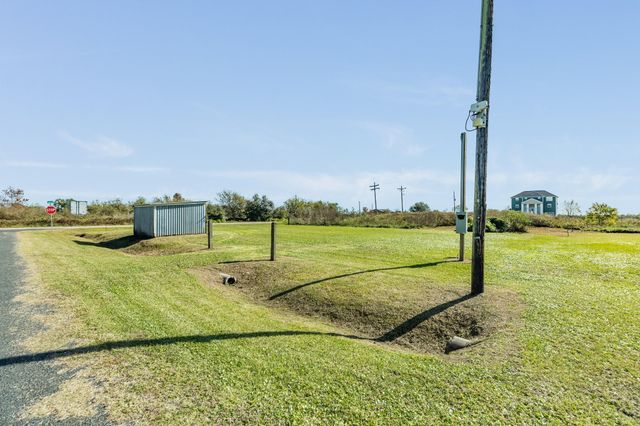 2326 Madison Avenue, Port Bolivar, TX 77650