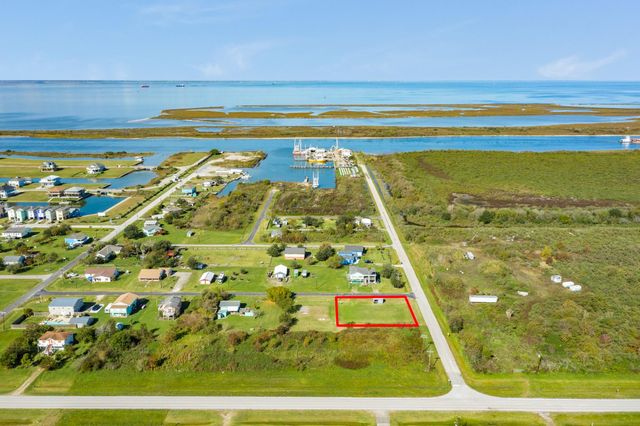 2326 Madison Avenue, Port Bolivar, TX 77650