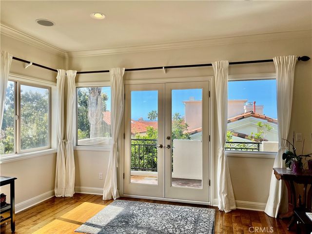 227 S Helberta Avenue B, Redondo Beach, CA 90277