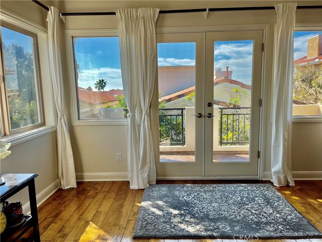 227 S Helberta Avenue B, Redondo Beach, CA 90277
