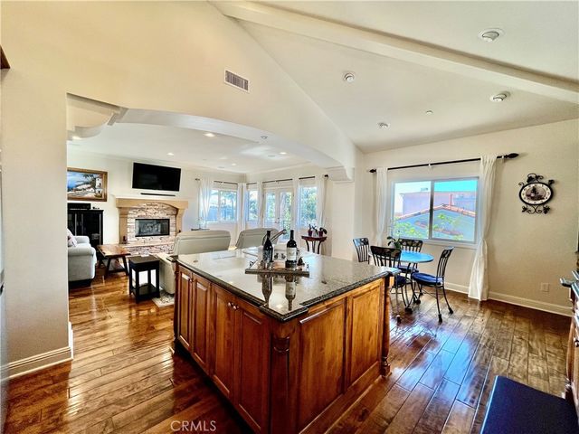 227 S Helberta Avenue B, Redondo Beach, CA 90277