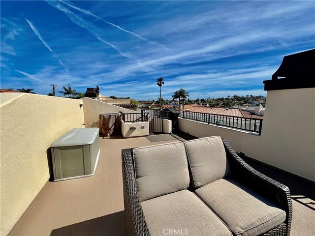 227 S Helberta Avenue B, Redondo Beach, CA 90277