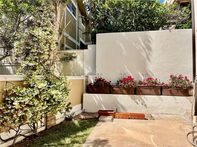 227 S Helberta Avenue B, Redondo Beach, CA 90277